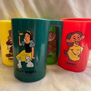 Walt Disney Productions Plastic Mug Cup Set Snow White, Grumpy, Doc & Dopey 1970